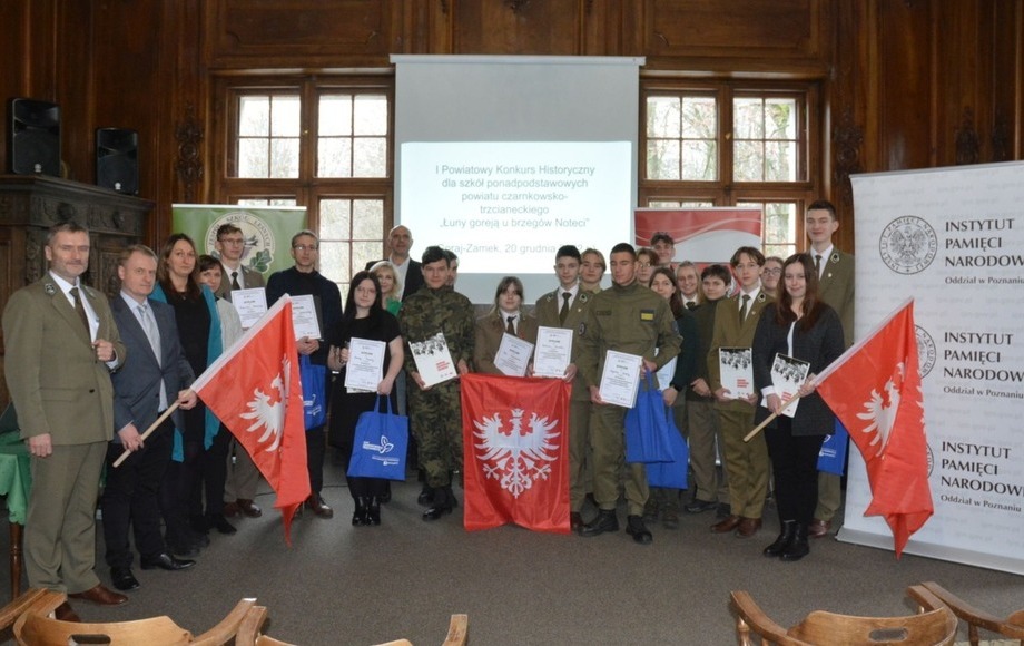 ŁUNY GOREJĄ U BRZEGÓW NOTECI I POWIATOWY KONKURS HISTORYCZNY