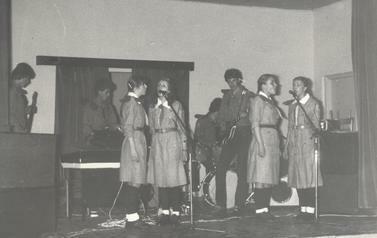 115-24.04.1981-koncert nasz zespół instr-wokal. ZHP Bryza